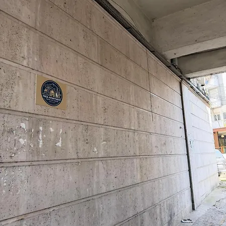 Trea * Tirana
